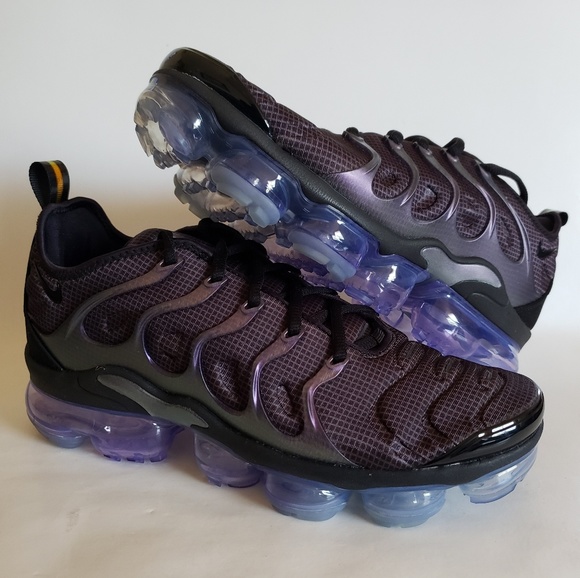 eggplant vapormax